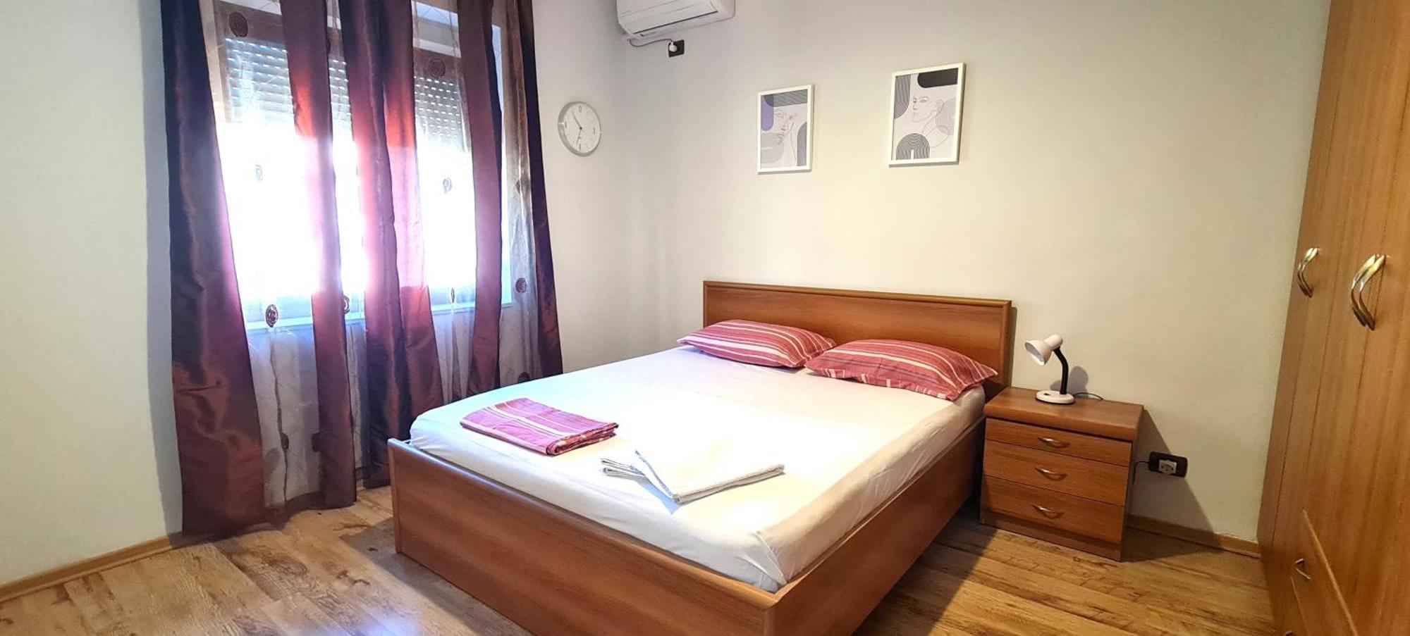2v1- Center Dp Apartment *